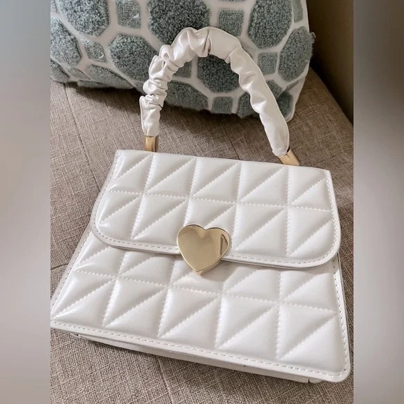 Cream Quilted Handbag with Gold Heart Accent - Picture 2 of 4